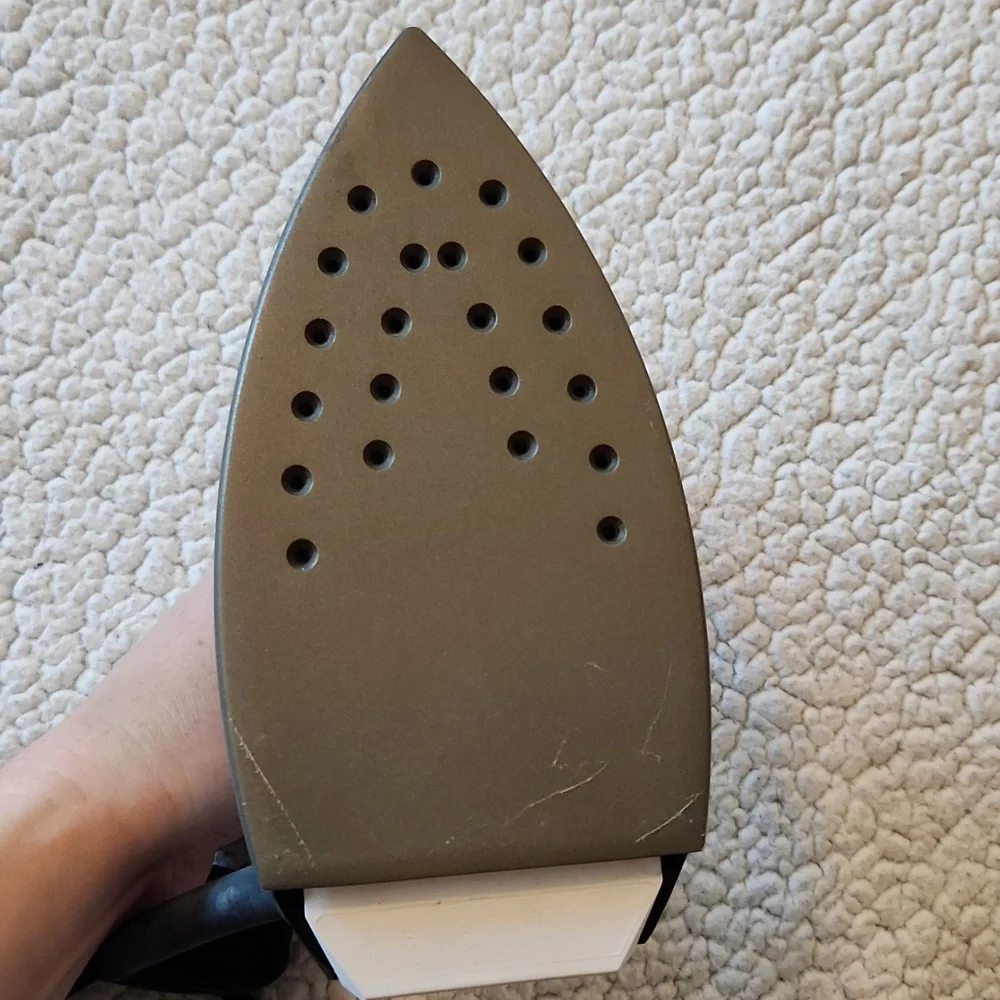 Black&Decker Travel Pro Steam Dry High Low Settings Iron Preppy Boho Resortwear